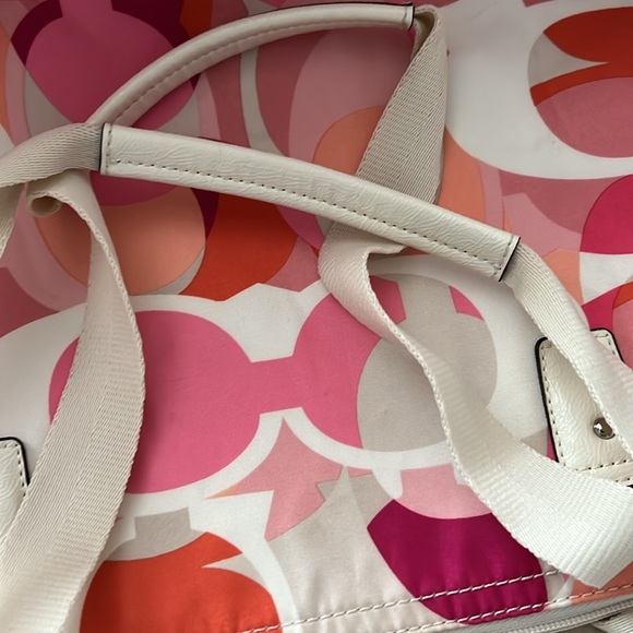 Coach women duffle bag/travel bag - Picture 6 of 7